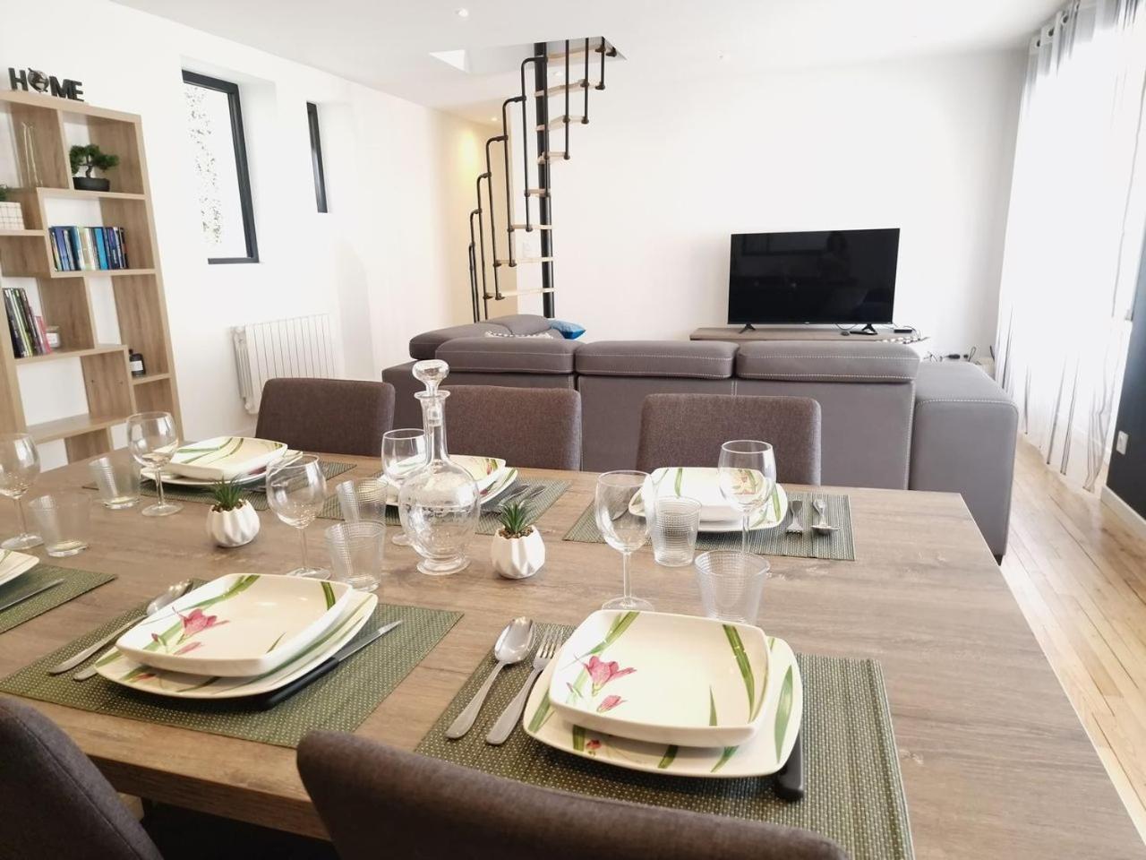 Spacieux Au Coeur De Au Bois D'amour 1-6p Apartment